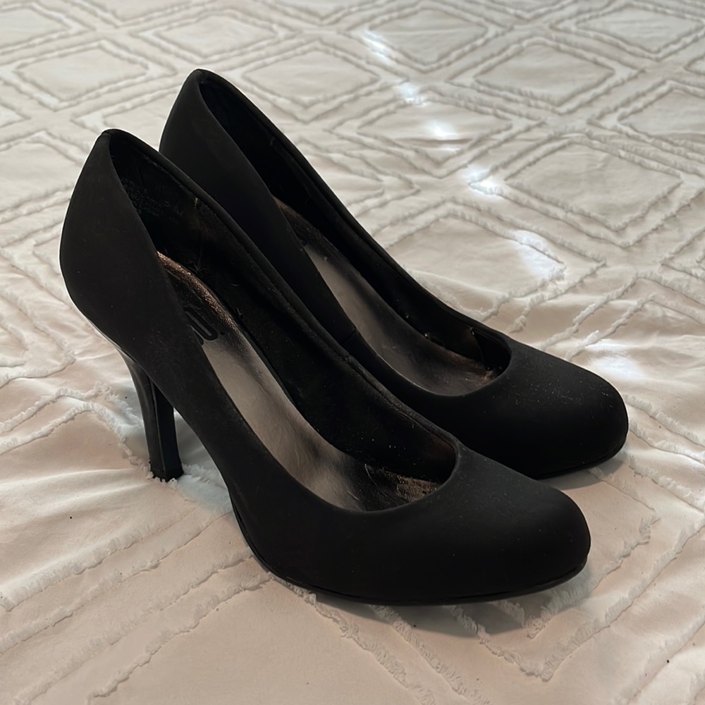 9 & CO. Black Size 5 1/2 Heels